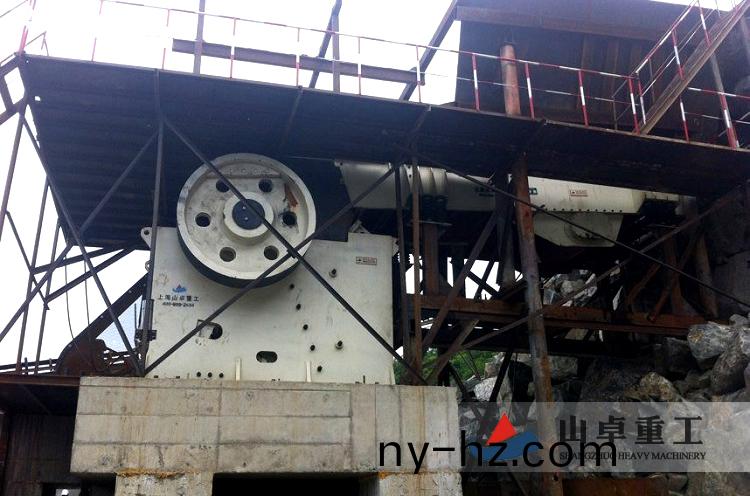 顎(e)式破碎機(jī)