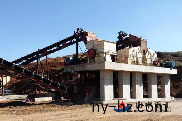 反擊式破碎(sui)機(jī)