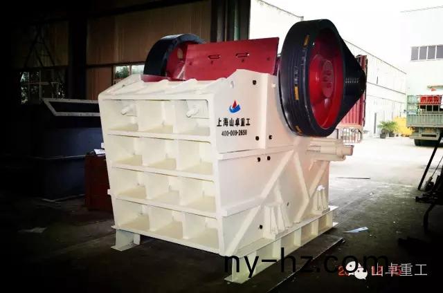 歐版顎式破(po)碎機